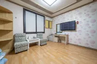 Chuncheon Golden Motel - 2 Yıldız