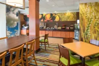 Fairfield Inn & Suites Portland North - sarapan