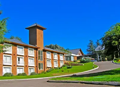 Howard Johnson by Wyndham, Villa General Belgrano Hotéis em Santa Monica