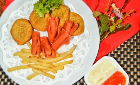 Sarila Hotel Sukoharjo - Housity