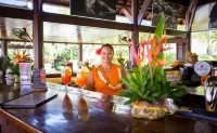 Manava Beach Resort & Spa Moorea - Quầy bar
