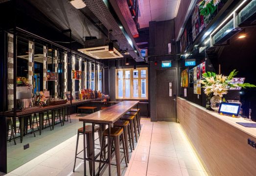 큐브 부티크 캡슐 호텔