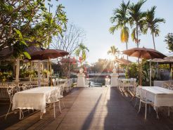 B2 Riverside Colonial Hotel