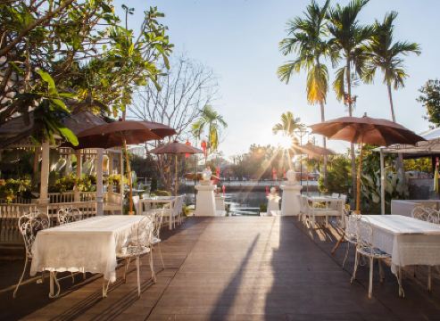 บีทู ริเวอร์ไซด์ โคโลเนียล โฮเต็ล