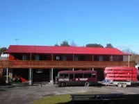 Canoe Safaris Lodge