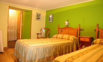 Hotel Navarro - Housity