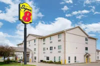 Super 8 by Wyndham El Paso IL
