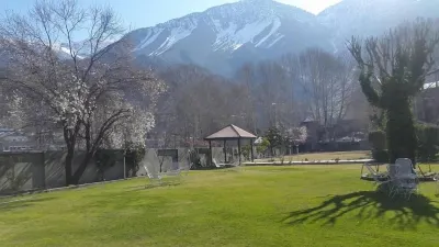 Tirch Mir View Chitral Hotels near Park