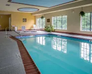 Comfort Suites - Pools