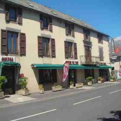 Aux Globe-Trotters Hotel Exterior