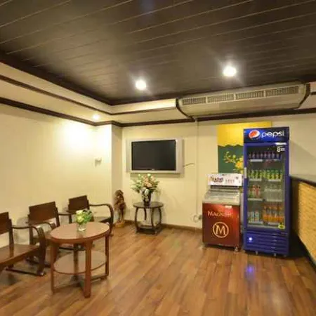 The Heritage Hotels Sathorn Отели рядом с достопримечательностью «Станция метро Surasak»