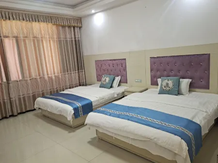 Xinning Xinlong Hotel Отели рядом с достопримечательностью «Langshan National Park»