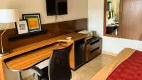 Luxury Inn Forrest City - parking