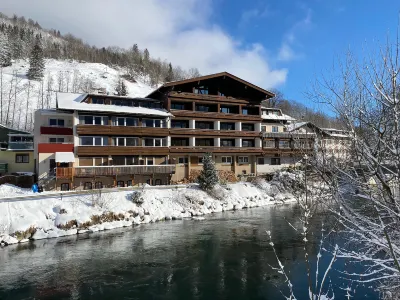 Hotel LukasMayr Hotels in Fusch an der GlocknerstraBe