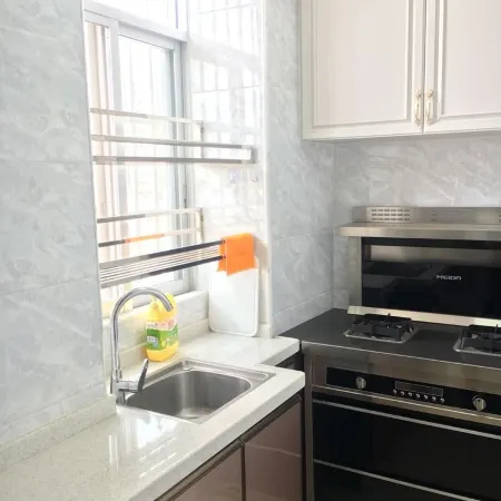 Enzhula Homestay (Heping Street)