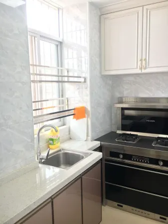 Enzhula Homestay (Heping Street) Отели в г. Гуйпин