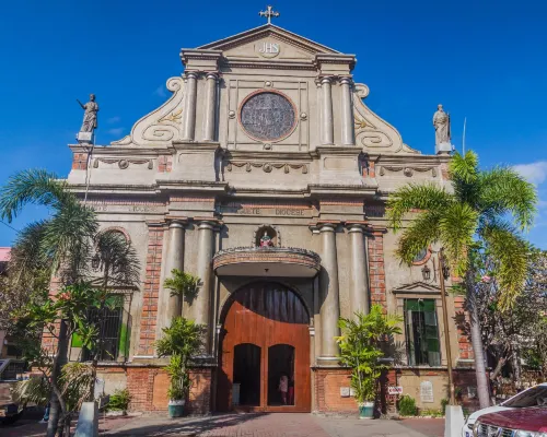 Rovira Suites Hotels in Dumaguete