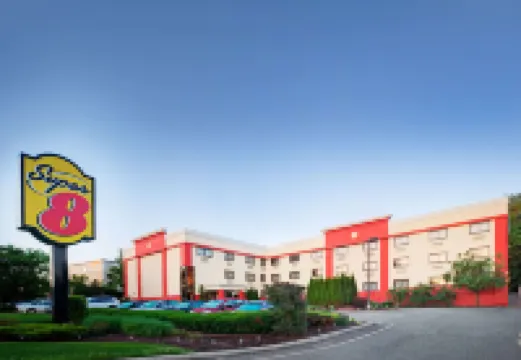 Super 8 by Wyndham Mahwah Hotels in Bergen County