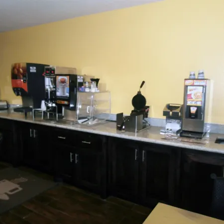 Americas Best Value Inn and Suites Thief River Falls Hotels in Pennington County