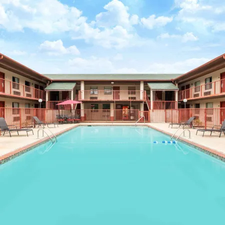 Super 8 by Wyndham Malvern