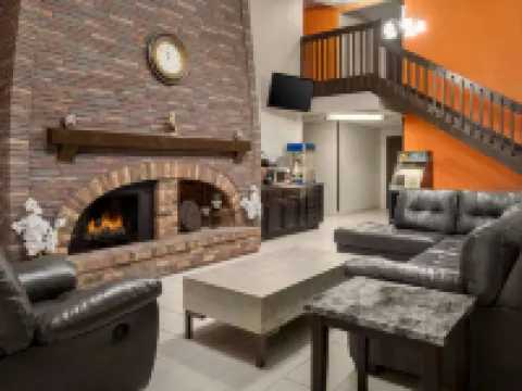 Howard Johnson by Wyndham Appleton Hotels in Appleton