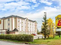 Super 8 by Wyndham Calgary/Airport Hotels near Peter Lougheed Centre