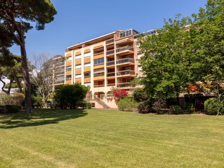 Les Regates Отели рядом с Аэропорт Йер