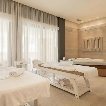 Avra Imperial Hotel