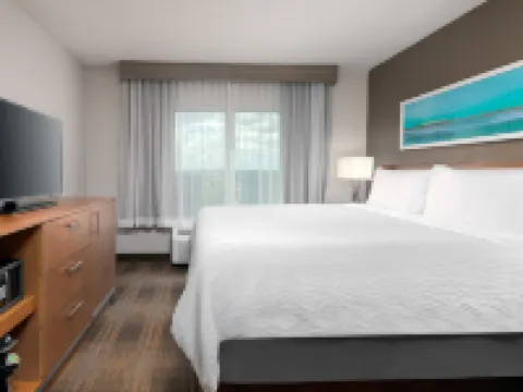 Holiday Inn MIAMI-DORAL AREA by IHG โรงแรมในดอรัล
