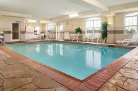カントリー イン & スイーツ バイ ラディソン ボーリング グリーン ケンタッキー - プール