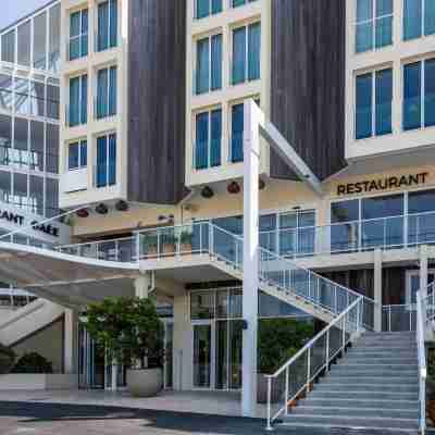 Mercure La Rochelle Vieux-Port Hotel Exterior