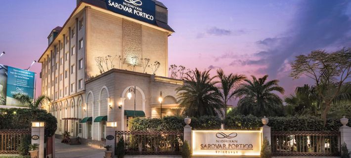 Nidhivan Sarovar Portico Vrindavan Ξενοδοχεία στην πόλη Mathura