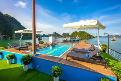 Aqua of the Seas Cruise Ha Long