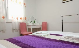 Room-Stay in the Center of Zadar at Peni