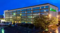 Holiday Inn Express CHARLESTON-CIVIC CENTER by IHG - Parking