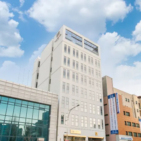 H-AVENUE HOTEL, Kondae Отели рядом с достопримечательностью «Университет Седжон»