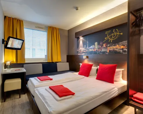 Meininger Hotel Berlin Hauptbahnhof 地下鉄ブンデスターク駅周辺のホテル