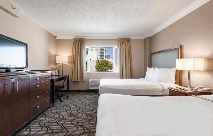 Jack London Inn