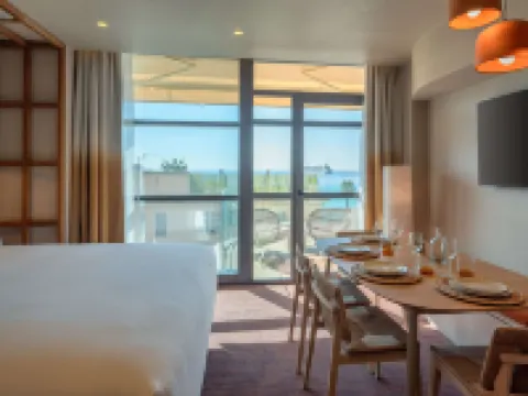 キャノピー バイ ヒルトン カンヌ カンヌのホテル