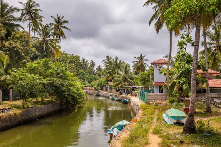 Limeshine Airport Transit Hotel