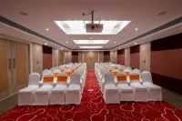 Howard Johnson by Wyndham Kolkata - Business