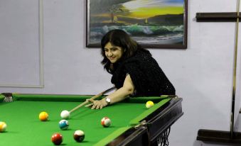Hotel Kausani Retreat - Housity