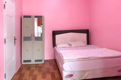 Algira Guest House Syariah Bogor Redpartner Gazebo Nirwana Valley Residence附近的飯店