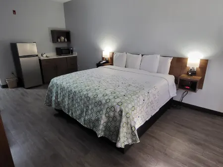 HomeTowne Studios Prattville Отели в г. Милбрук