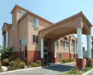 Quality Inn San Jose Airport-Silicon Valley Отели рядом с достопримечательностью «Университет Силиконовая долина»