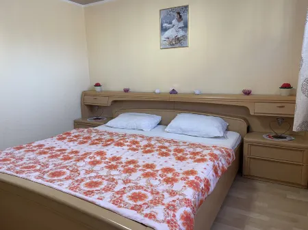 Old Hüsung (Muz324)