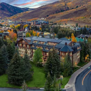 Tivoli Lodge Hotels near Sandstone