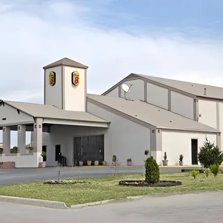 Super 8 by Wyndham Gainesville TX