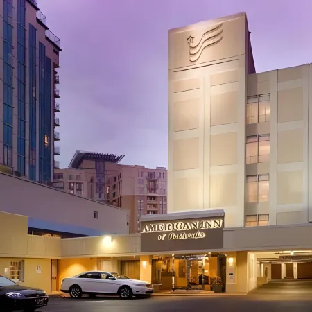 American Inn of Bethesda Отели рядом с достопримечательностью «Станция метро Bethesda»