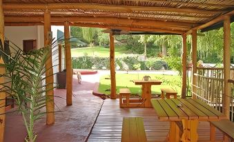 Old Mill Lodge, Seasonal Working Ostrich Farm & Restaurant, Oudtshoorn